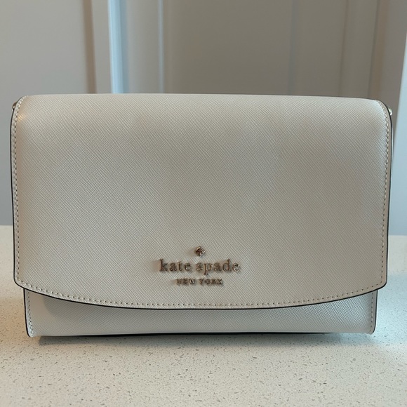 White Kate Spade Purse ♠️ 🤍 - Picture 3 of 10